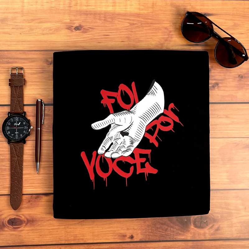 Camiseta Masculina Preta Foi Por Você Mão